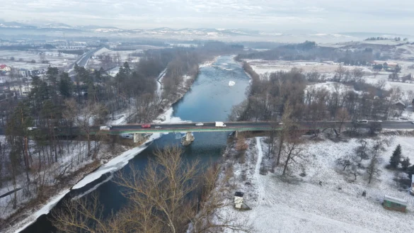 DJI_20260210090223_0248_D_11zon most na rzece Poprad stary sącz